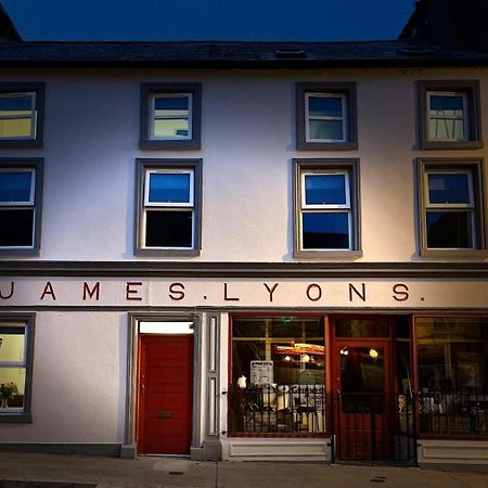 'James Lyons' The Old Main St 巴利霍尼斯 外观 照片